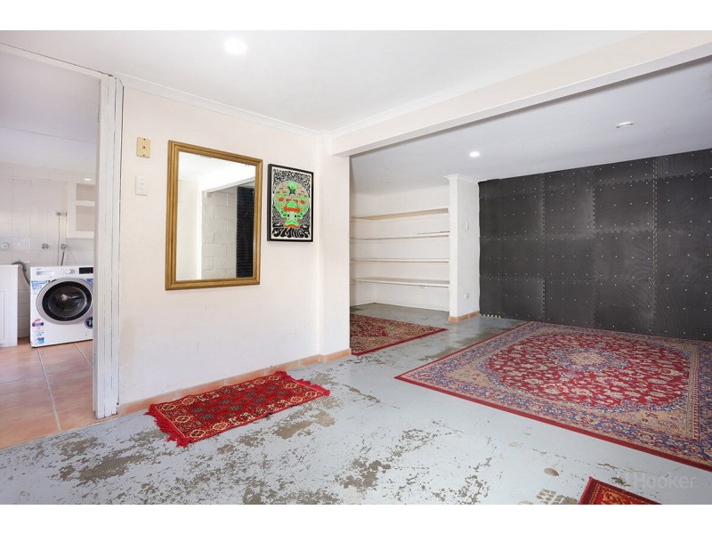84 Poinsettia Avenue, Runaway Bay QLD 4216