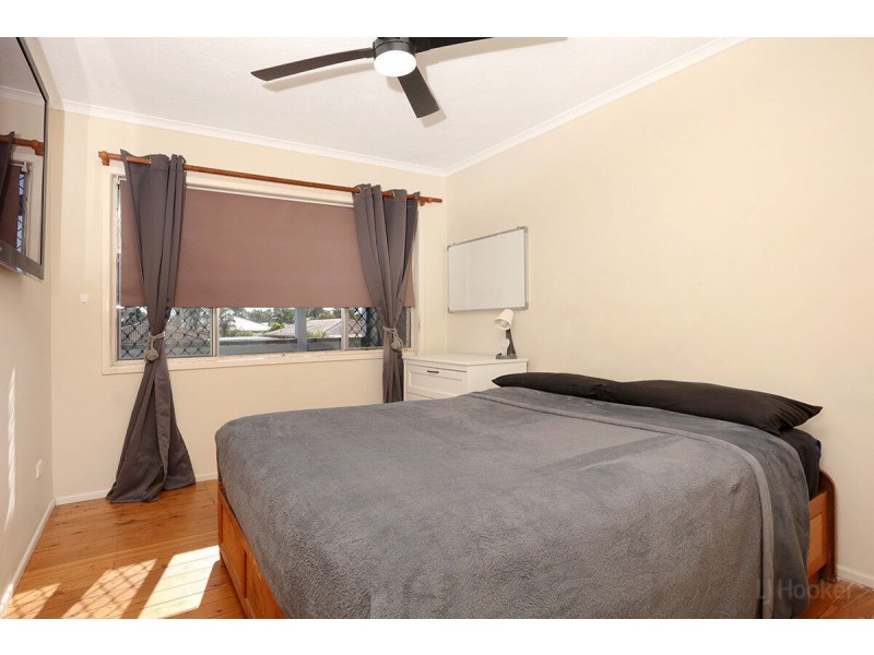 84 Poinsettia Avenue, Runaway Bay QLD 4216