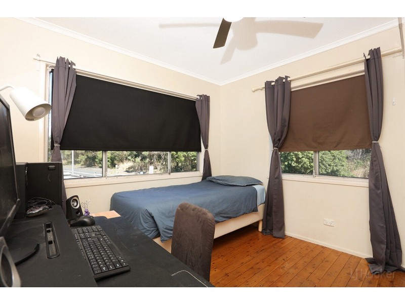 84 Poinsettia Avenue, Runaway Bay QLD 4216