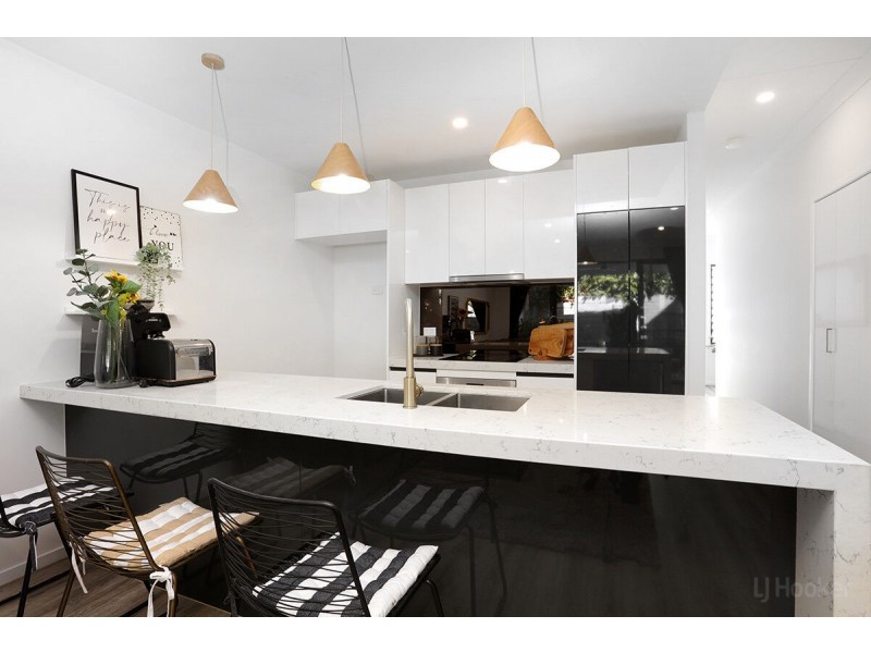 17/4a Hansford Road, Coombabah QLD 4216
