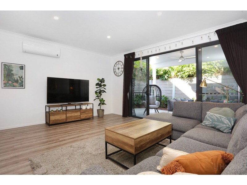 17/4a Hansford Road, Coombabah QLD 4216