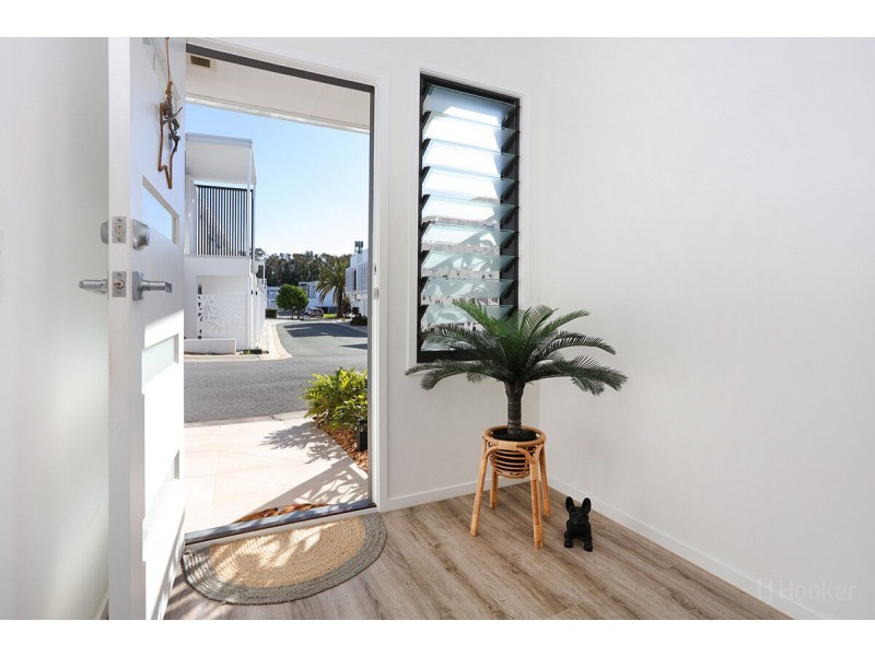 17/4a Hansford Road, Coombabah QLD 4216