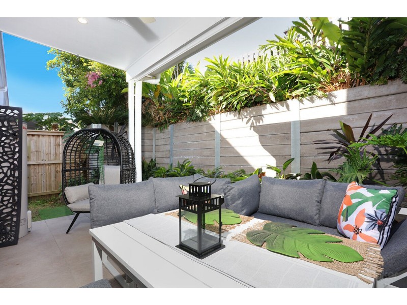 17/4a Hansford Road, Coombabah QLD 4216