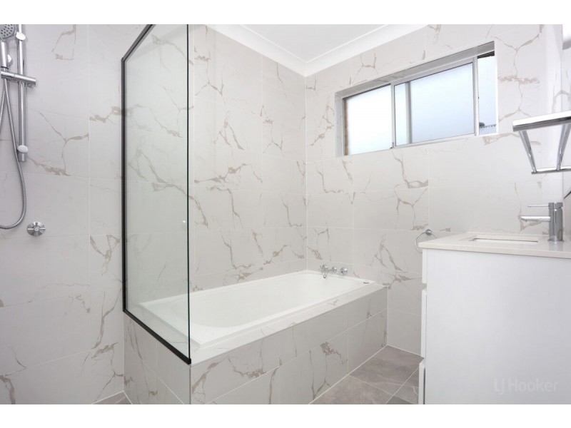 29 Turana Street, Coombabah QLD 4216