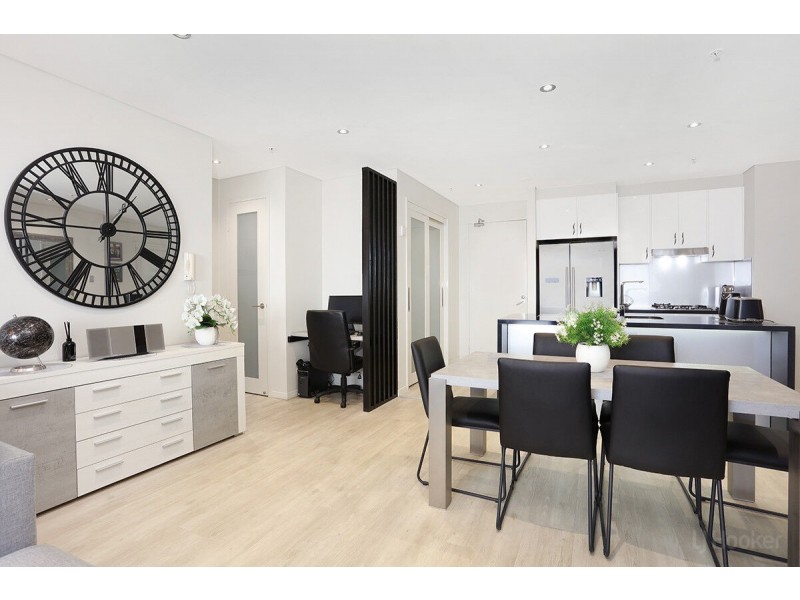 1807/2 Aqua Street, Southport QLD 4215