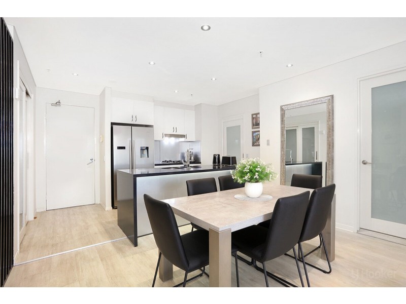 1807/2 Aqua Street, Southport QLD 4215