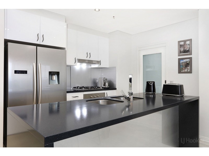 1807/2 Aqua Street, Southport QLD 4215