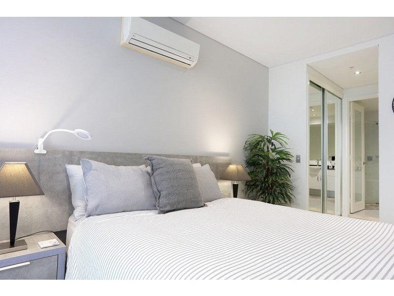 1807/2 Aqua Street, Southport QLD 4215