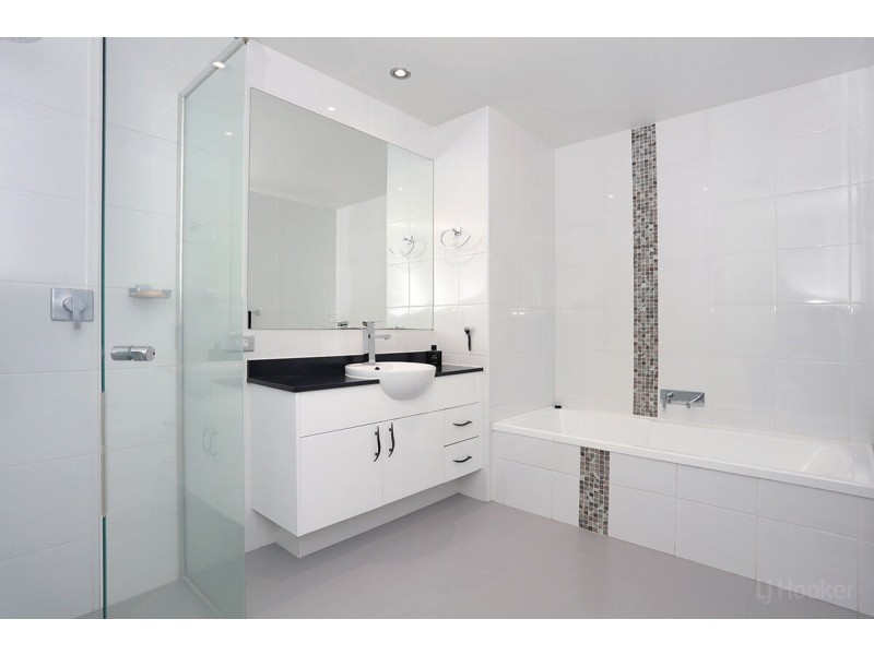 1807/2 Aqua Street, Southport QLD 4215