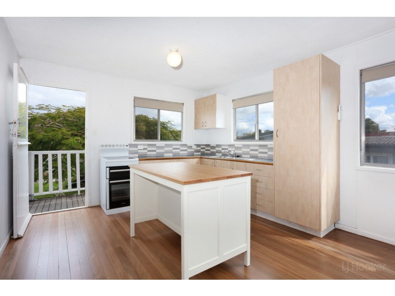 10 Clam Street, Runaway Bay QLD 4216