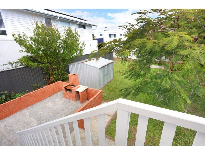 10 Clam Street, Runaway Bay QLD 4216
