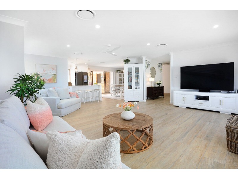 27 Gooding Drive, Coombabah QLD 4216