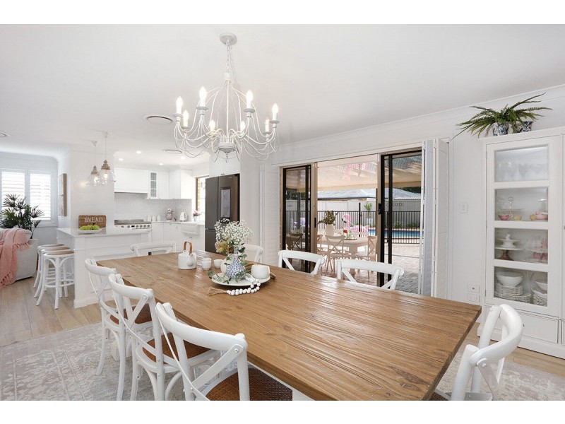 27 Gooding Drive, Coombabah QLD 4216