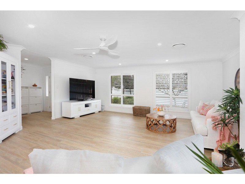 27 Gooding Drive, Coombabah QLD 4216