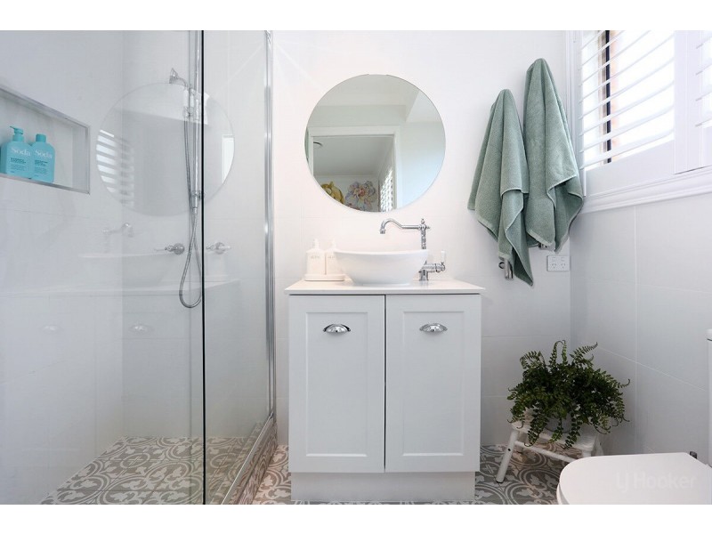 27 Gooding Drive, Coombabah QLD 4216