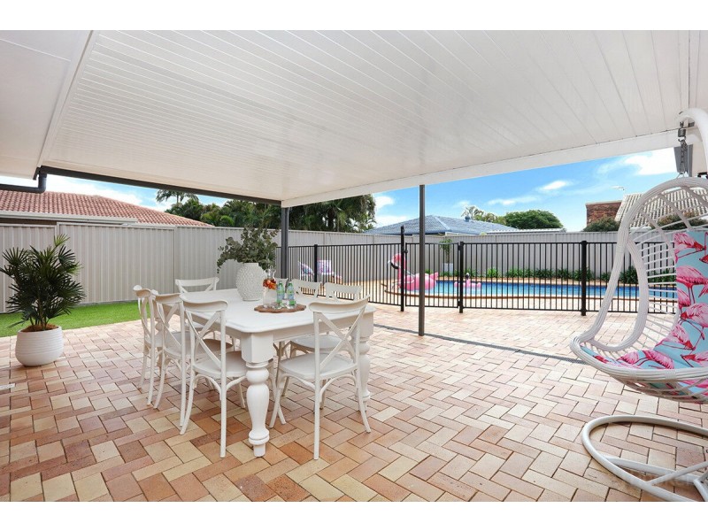 27 Gooding Drive, Coombabah QLD 4216