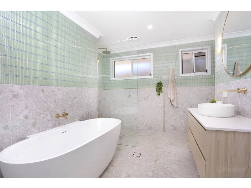 52 Gooding Drive, Coombabah QLD 4216