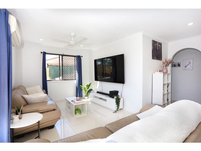 2/28 Kangaroo Avenue, Coombabah QLD 4216