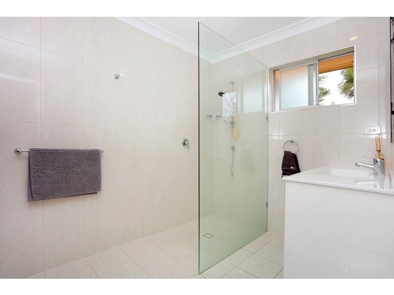 25 Clam Street, Runaway Bay QLD 4216