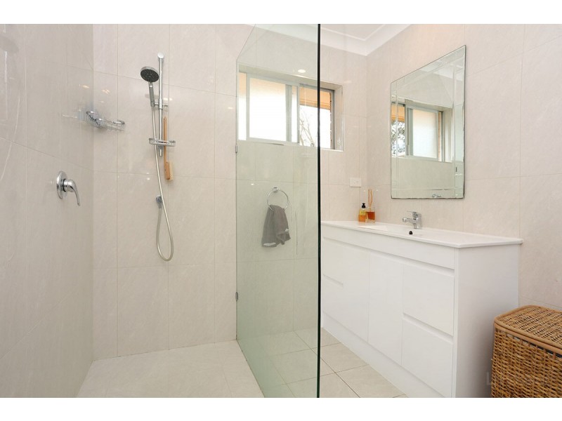 25 Clam Street, Runaway Bay QLD 4216