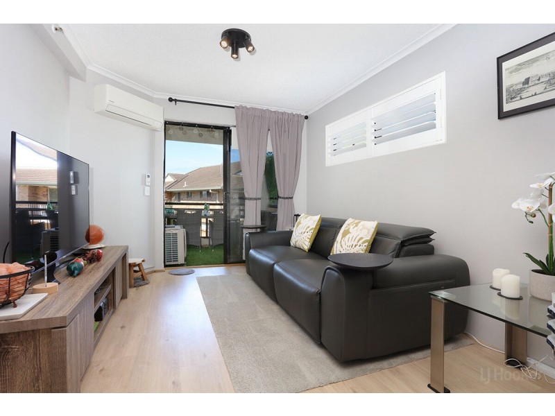 31/452 Marine Parade, Biggera Waters QLD 4216