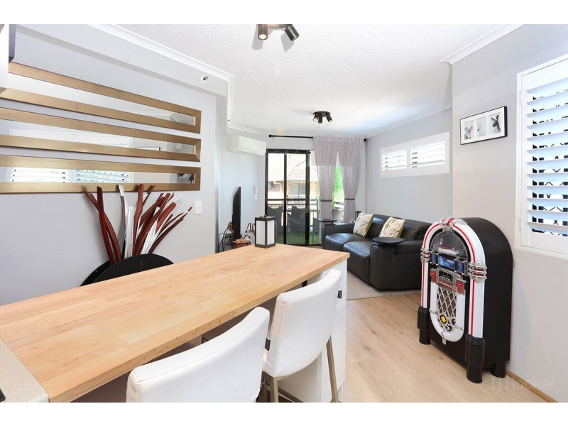 31/452 Marine Parade, Biggera Waters QLD 4216