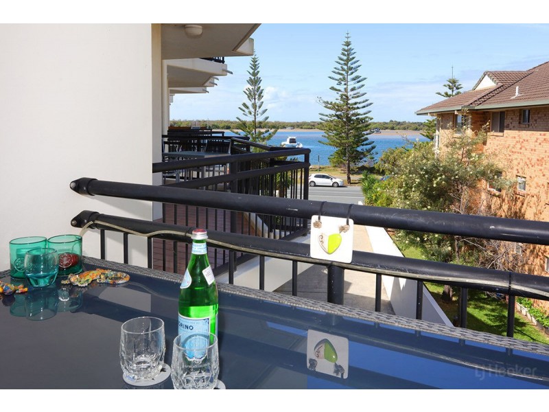 31/452 Marine Parade, Biggera Waters QLD 4216