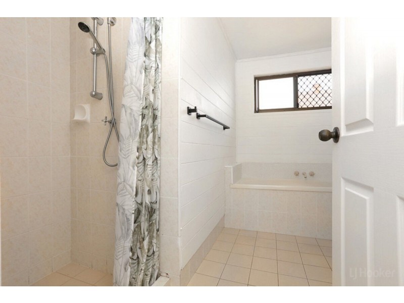 11 Topaz Court, Hollywell QLD 4216