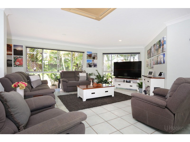 5 Pottery Row, Runaway Bay QLD 4216