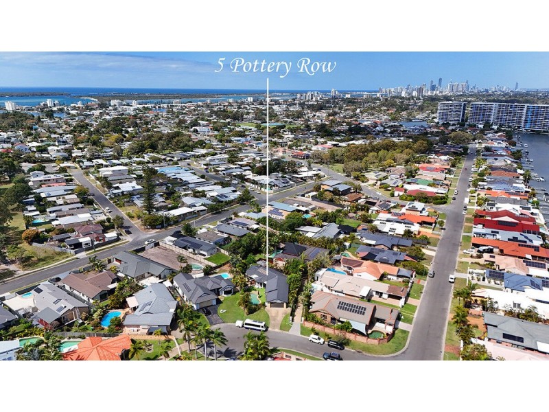 5 Pottery Row, Runaway Bay QLD 4216