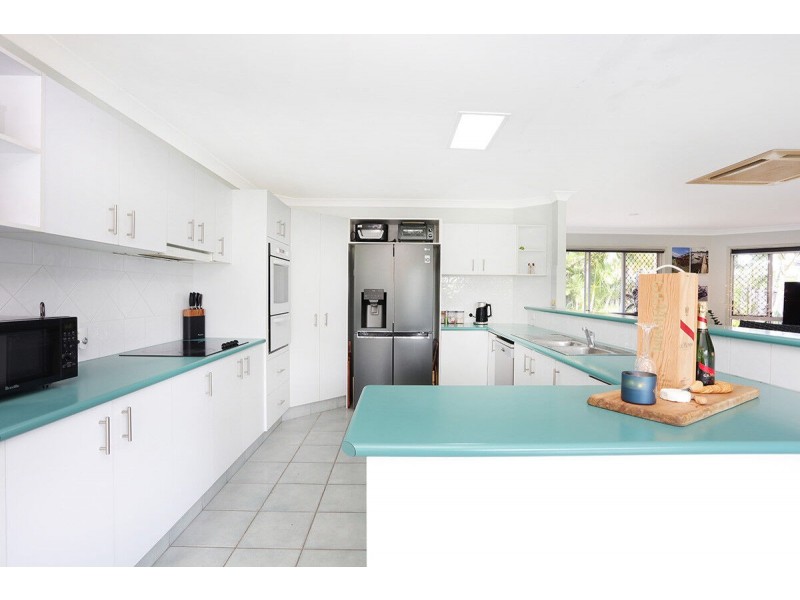 5 Pottery Row, Runaway Bay QLD 4216