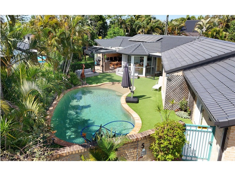 5 Pottery Row, Runaway Bay QLD 4216