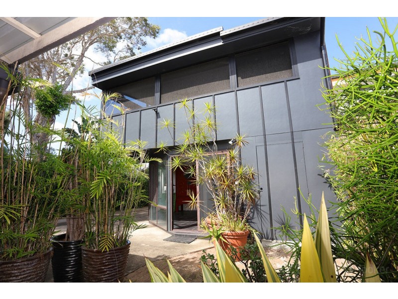 2/3 Muscovey Avenue, Paradise Point QLD 4216