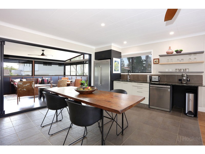 2/3 Muscovey Avenue, Paradise Point QLD 4216