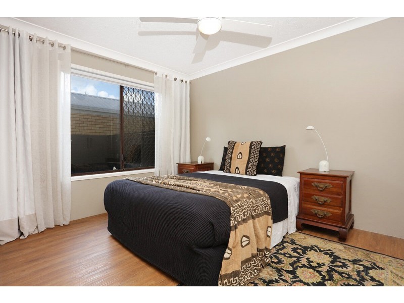 2/3 Muscovey Avenue, Paradise Point QLD 4216