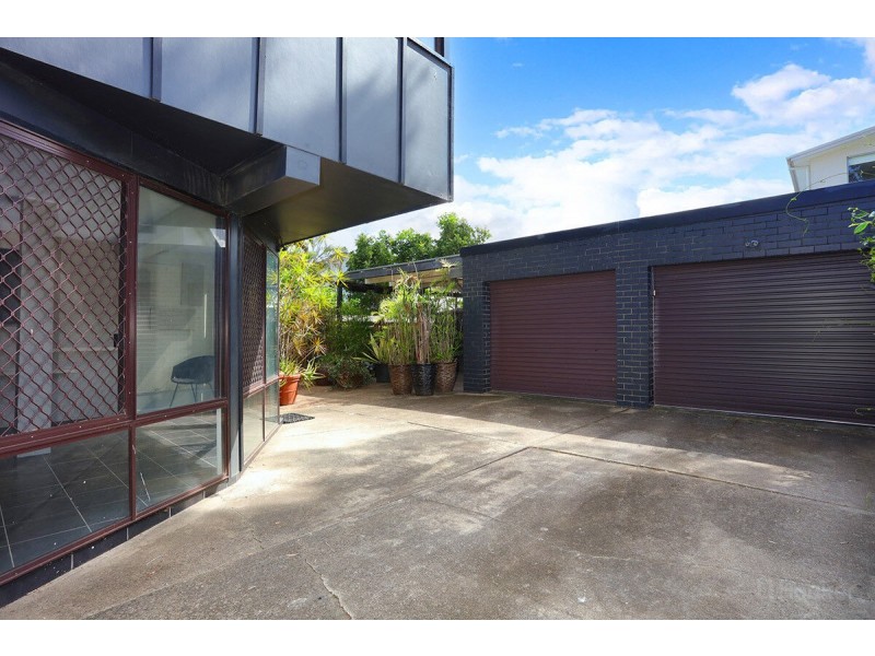 2/3 Muscovey Avenue, Paradise Point QLD 4216