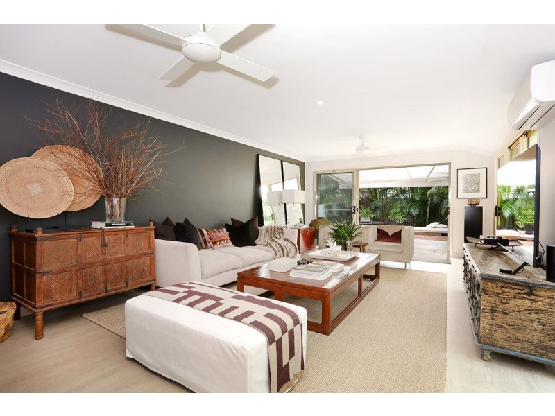 30 Nalkari Street, Coombabah QLD 4216