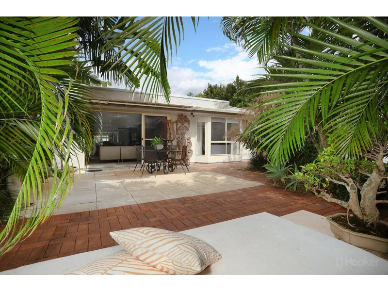 30 Nalkari Street, Coombabah QLD 4216