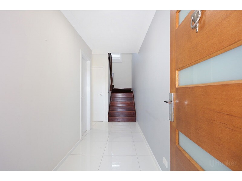 3/43 Harley Street, Labrador QLD 4215