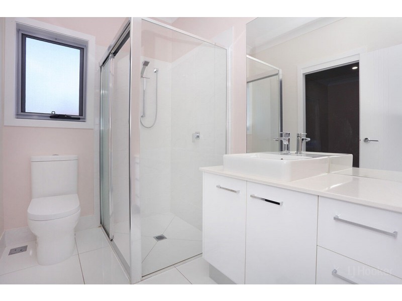 3/43 Harley Street, Labrador QLD 4215