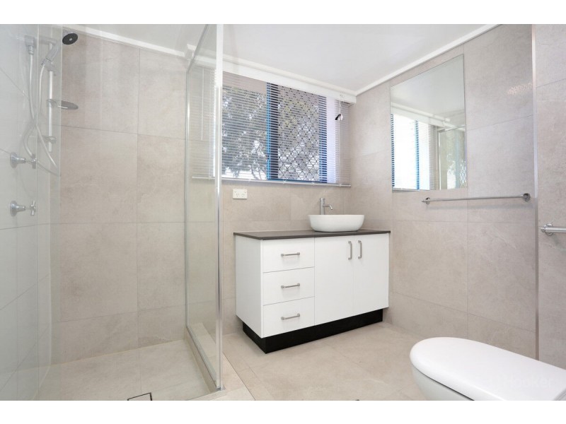 2/249 Bayview Street, Hollywell QLD 4216