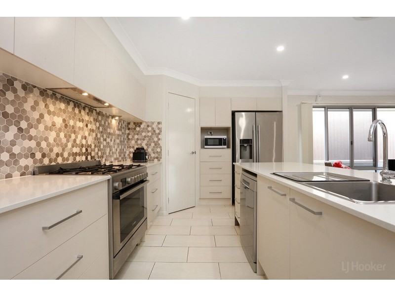 15 Collie Crescent, Ormeau Hills QLD 4208