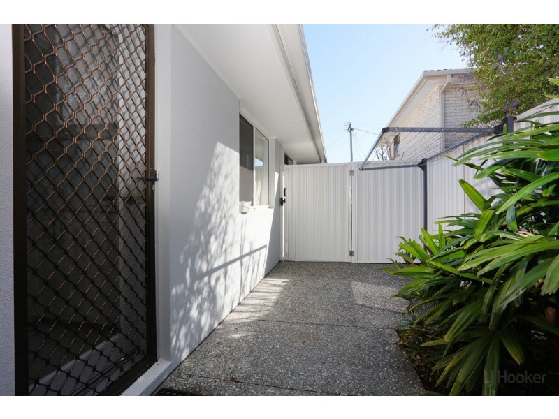 2/18 Nankeen Avenue, Paradise Point QLD 4216