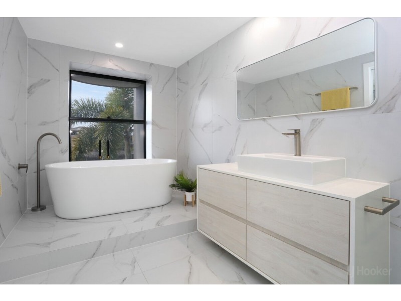 7/36 Oatland Esplanade, Runaway Bay QLD 4216