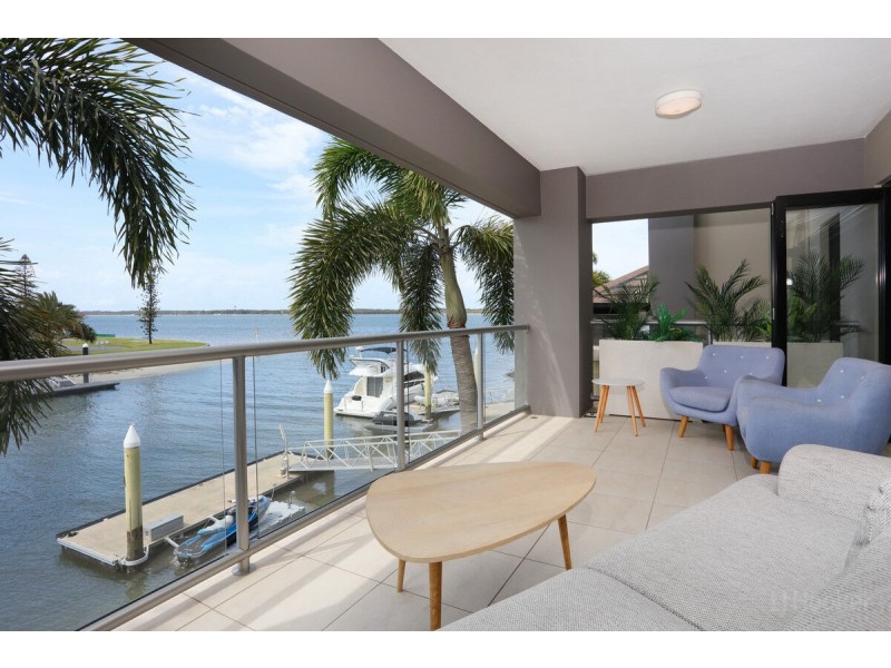 7/36 Oatland Esplanade, Runaway Bay QLD 4216