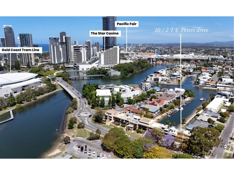 10/2 T E Peters Drive, Broadbeach Waters QLD 4218