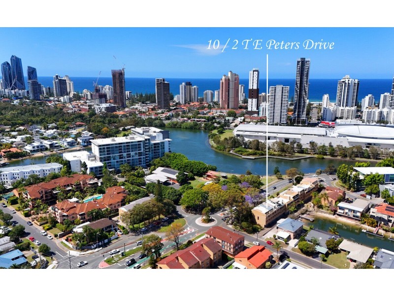 10/2 T E Peters Drive, Broadbeach Waters QLD 4218