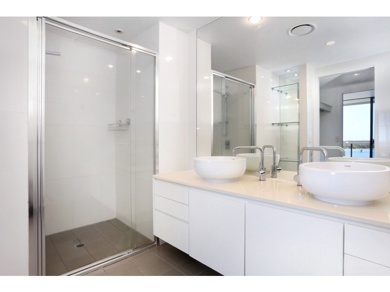 1603/438 Marine Parade, Biggera Waters QLD 4216