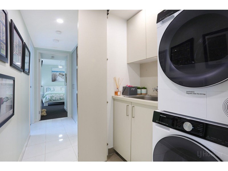 1206/438 Marine Parade, Biggera Waters QLD 4216