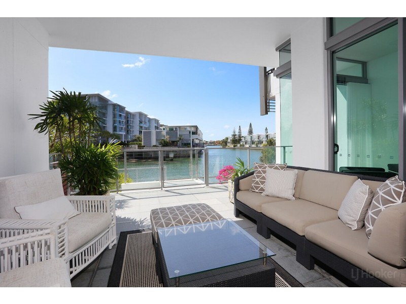 6101/2 Ephraim Island, Paradise Point QLD 4216